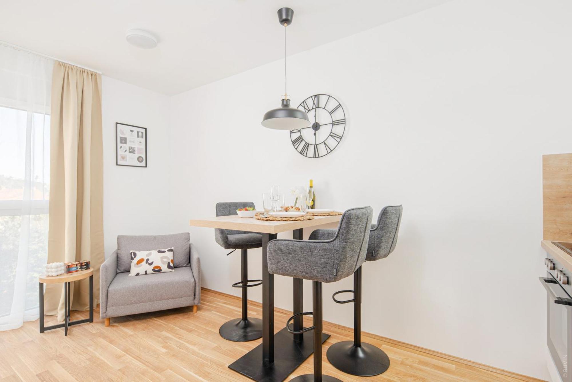 Whats-App Self-Check-In - Apartment Am Hauptbahnhof Graz Ngoại thất bức ảnh